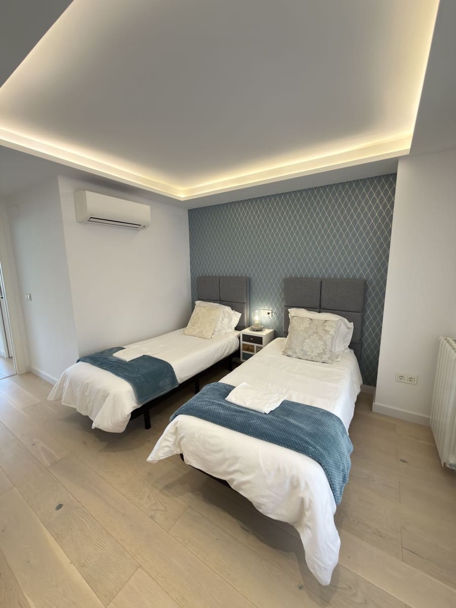 2 bedroom Apartment for sale in San Pedro de Alcantara - € 530,000 (Ref: 9836138)