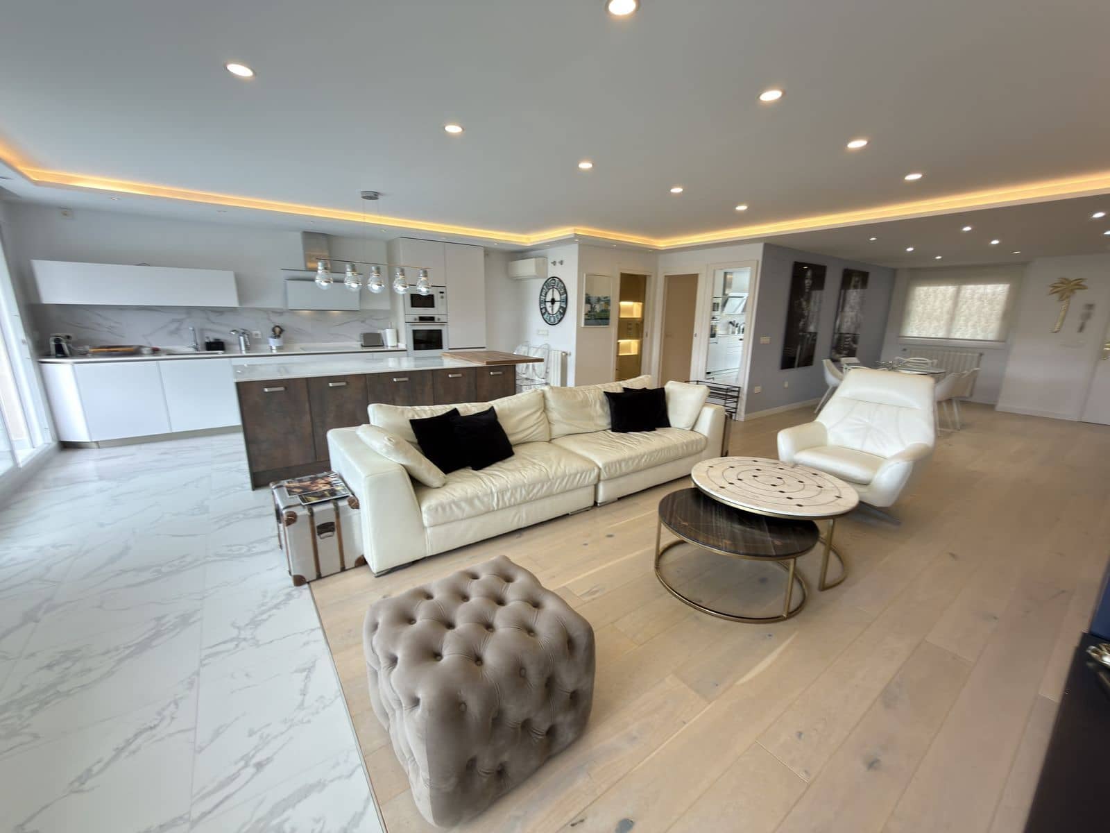 2 bedroom Apartment for sale in San Pedro de Alcantara - € 530,000 (Ref: 9836138)
