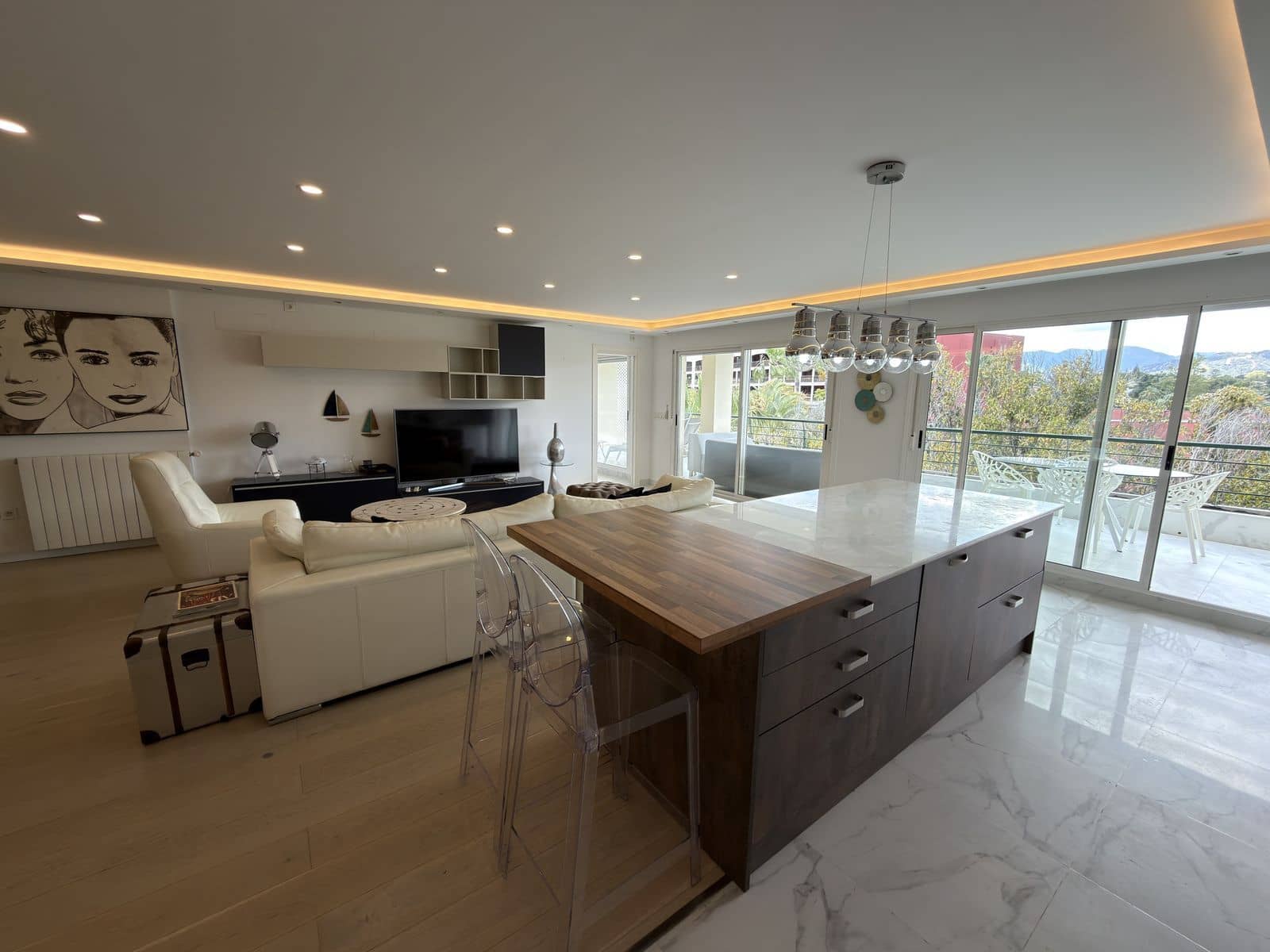 2 bedroom Apartment for sale in San Pedro de Alcantara - € 530,000 (Ref: 9836138)