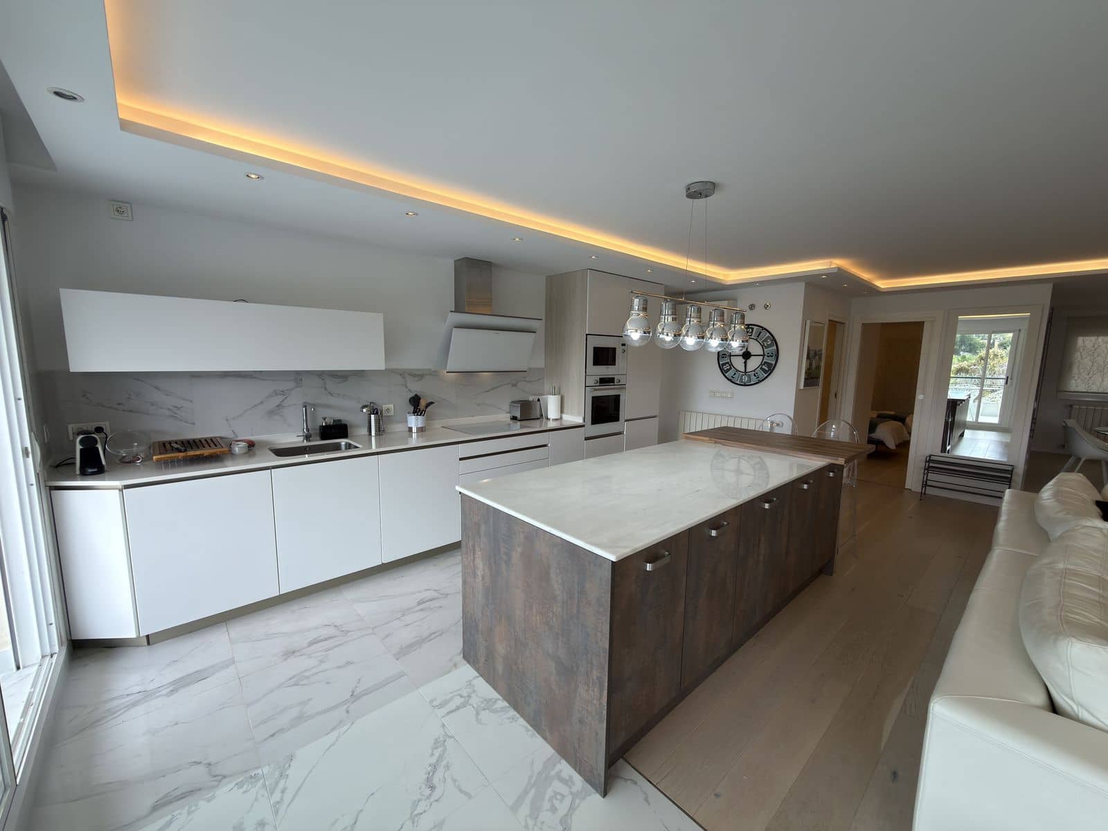 2 bedroom Apartment for sale in San Pedro de Alcantara - € 530,000 (Ref: 9836138)