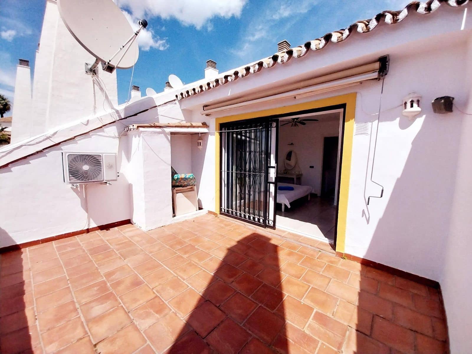 4 bedroom Townhouse for sale in Mijas Costa - € 475,000 (Ref: 9836140)