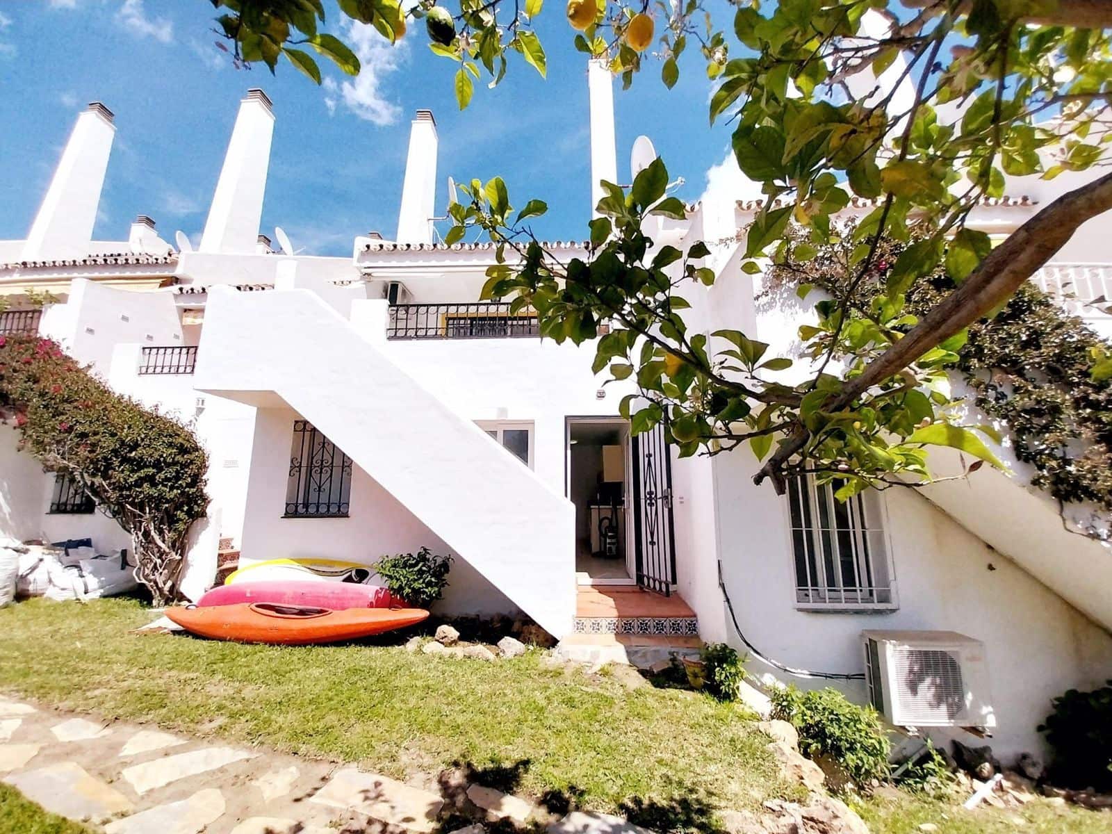 4 bedroom Townhouse for sale in Mijas Costa - € 475,000 (Ref: 9836140)