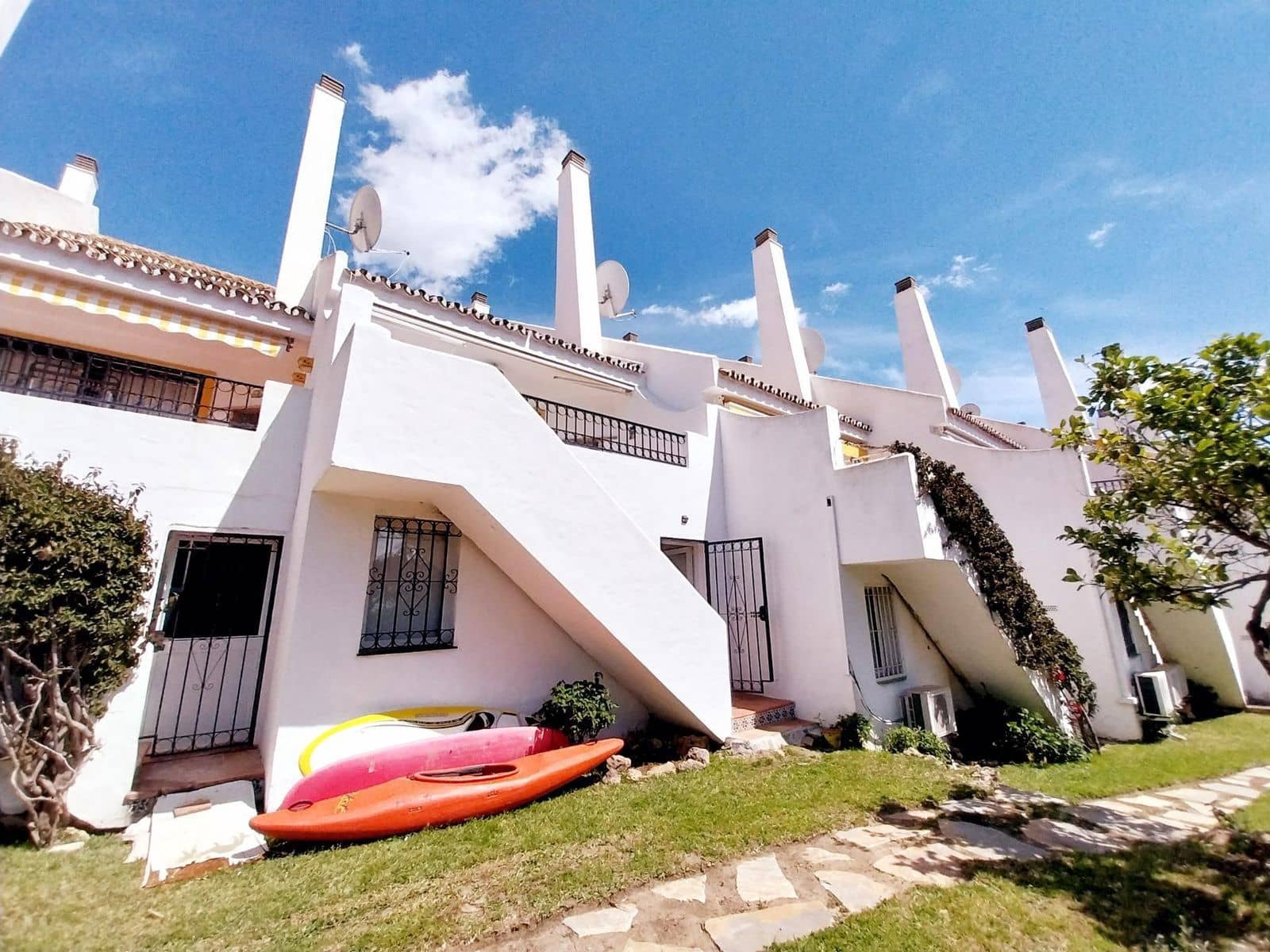 4 bedroom Townhouse for sale in Mijas Costa - € 475,000 (Ref: 9836140)