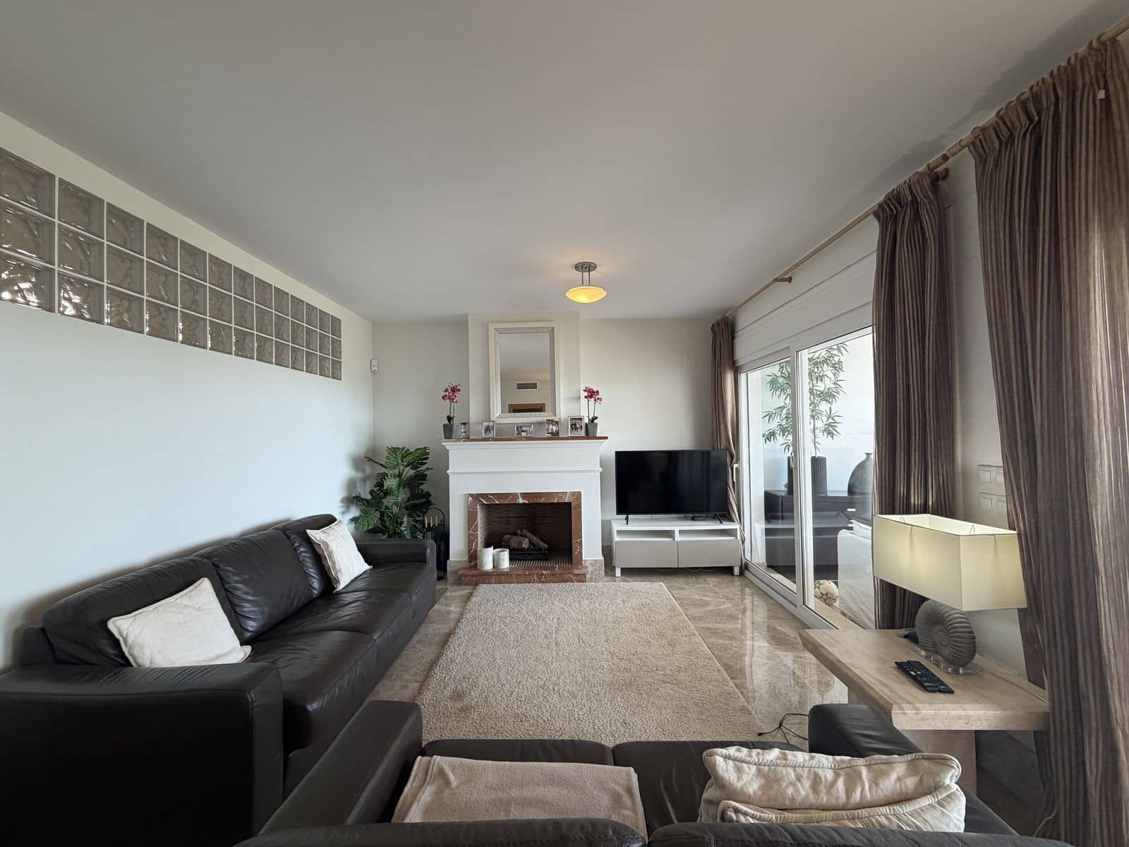 3 bedroom Semi-detached Villa for sale in Marbella - € 795,000 (Ref: 9836141)