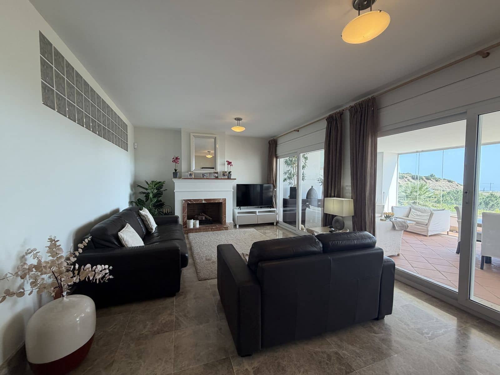 3 bedroom Semi-detached Villa for sale in Marbella - € 795,000 (Ref: 9836141)