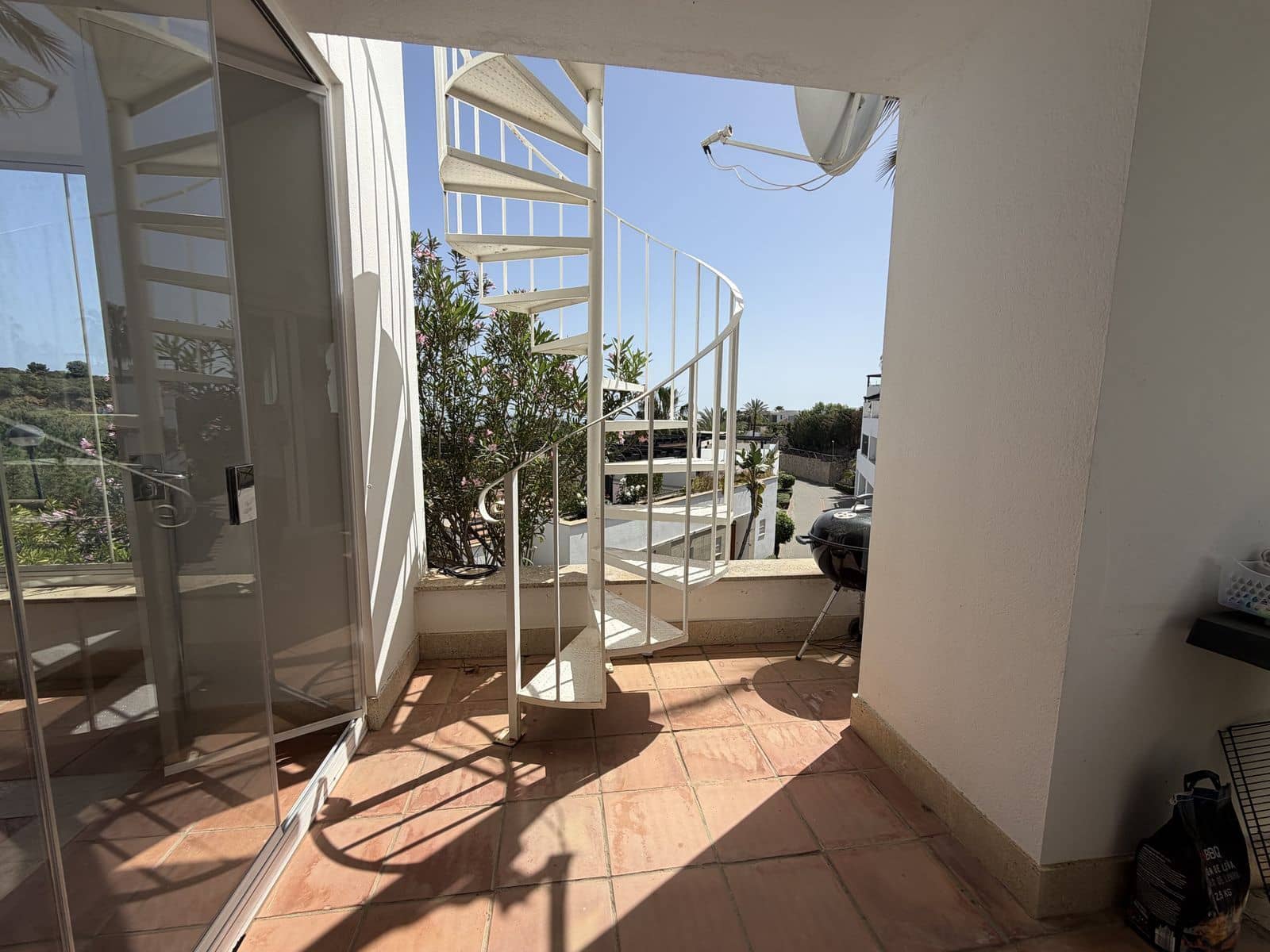 3 bedroom Semi-detached Villa for sale in Marbella - € 795,000 (Ref: 9836141)