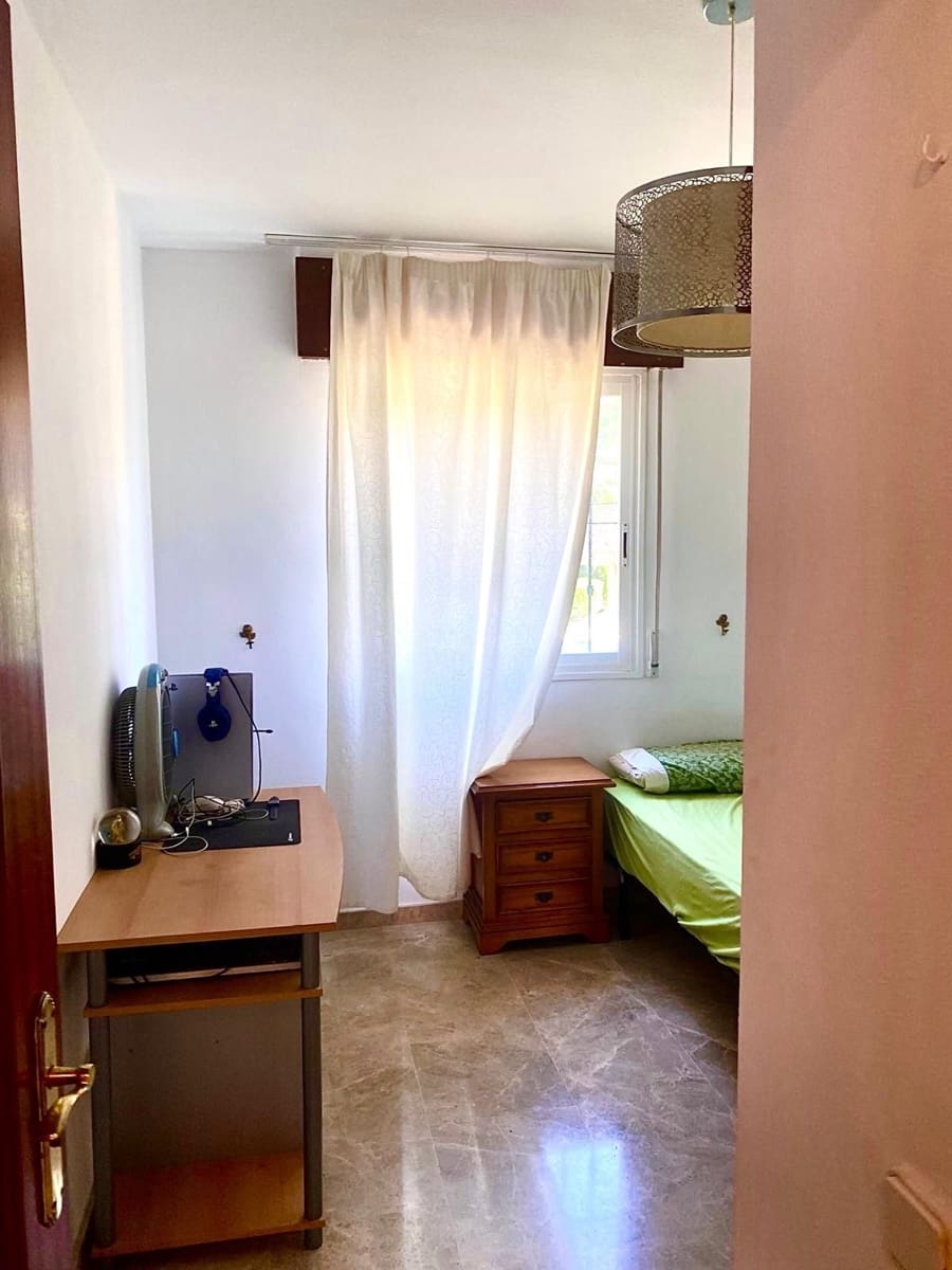 4 bedroom Semi-detached Villa for sale in Marbella - € 650,000 (Ref: 9836142)