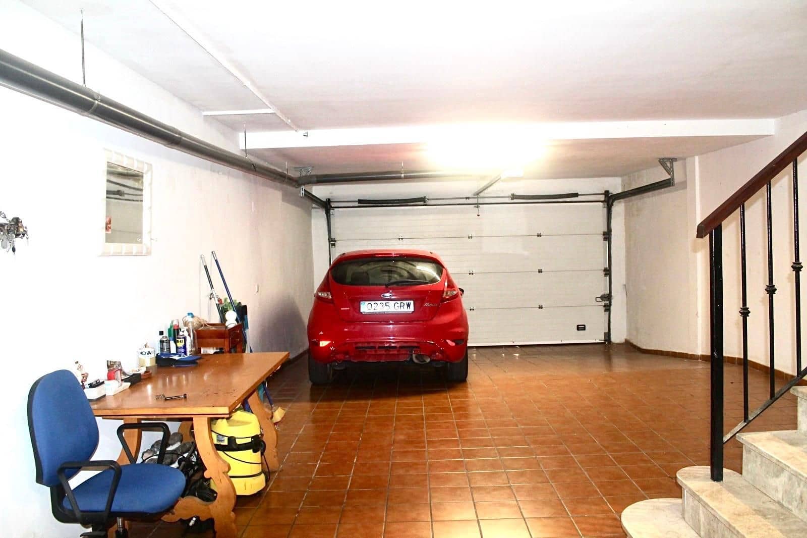 4 bedroom Semi-detached Villa for sale in Marbella - € 650,000 (Ref: 9836142)