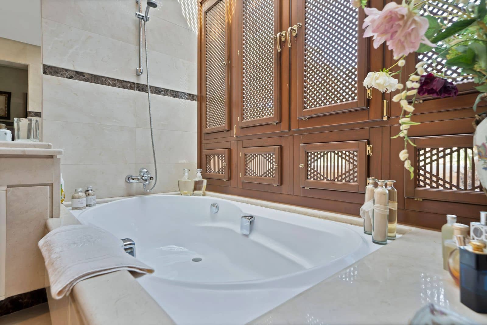 Ático de 2 habitaciones en Puerto Banus en venta - 1.695.000 € (Ref: 9836143)