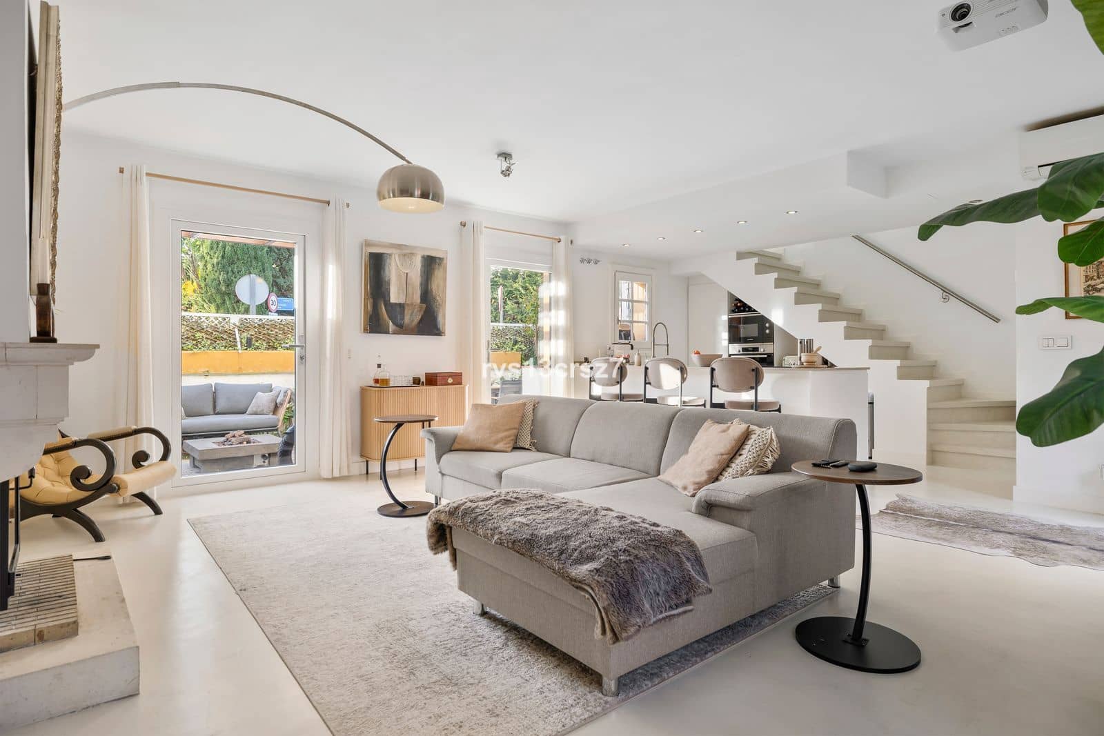 2 bedroom Townhouse for sale in Guadalmina - € 689,000 (Ref: 9836144)