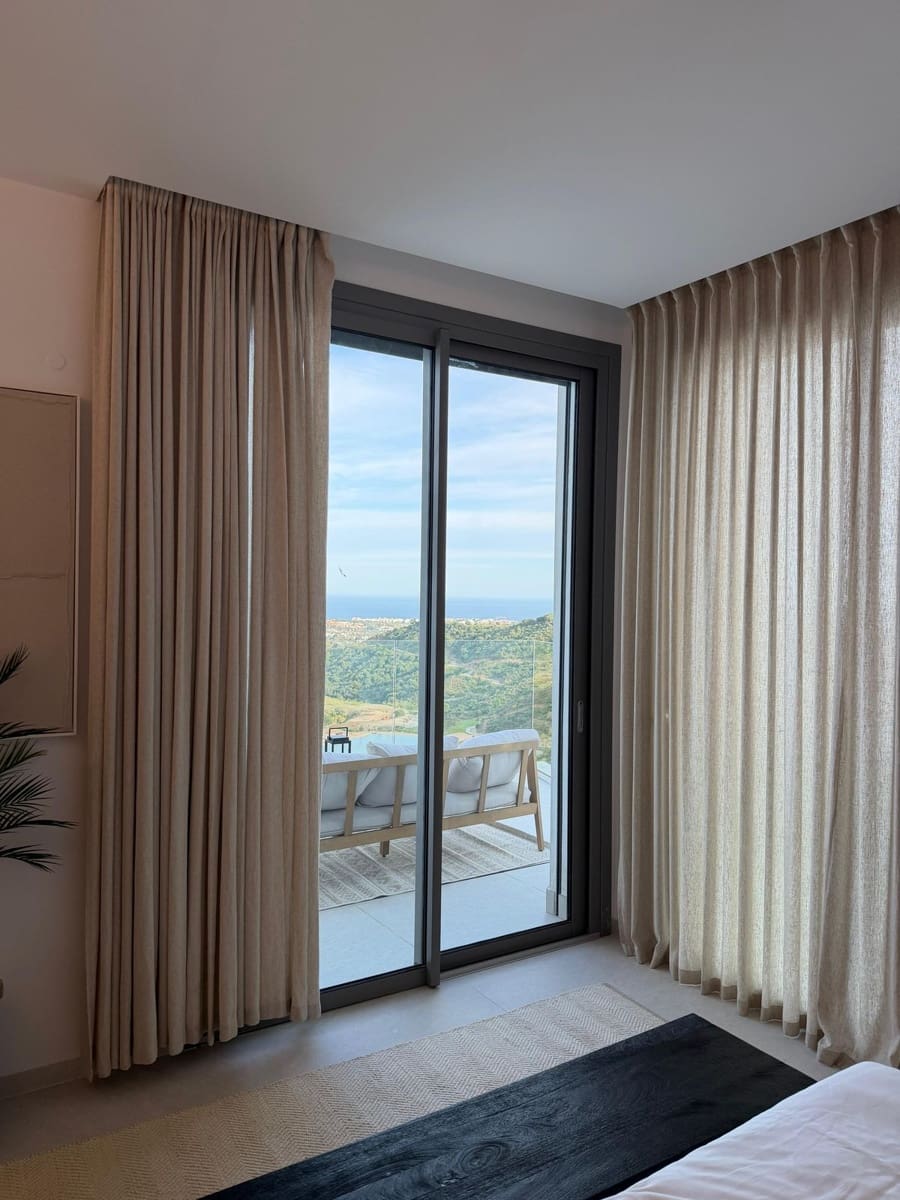 2 bedroom Penthouse for sale in Benahavis - € 1,900,000 (Ref: 9836145)