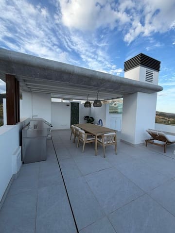 2 bedroom Penthouse for sale in Benahavís - € 1,900,000 (Ref: 9836145)