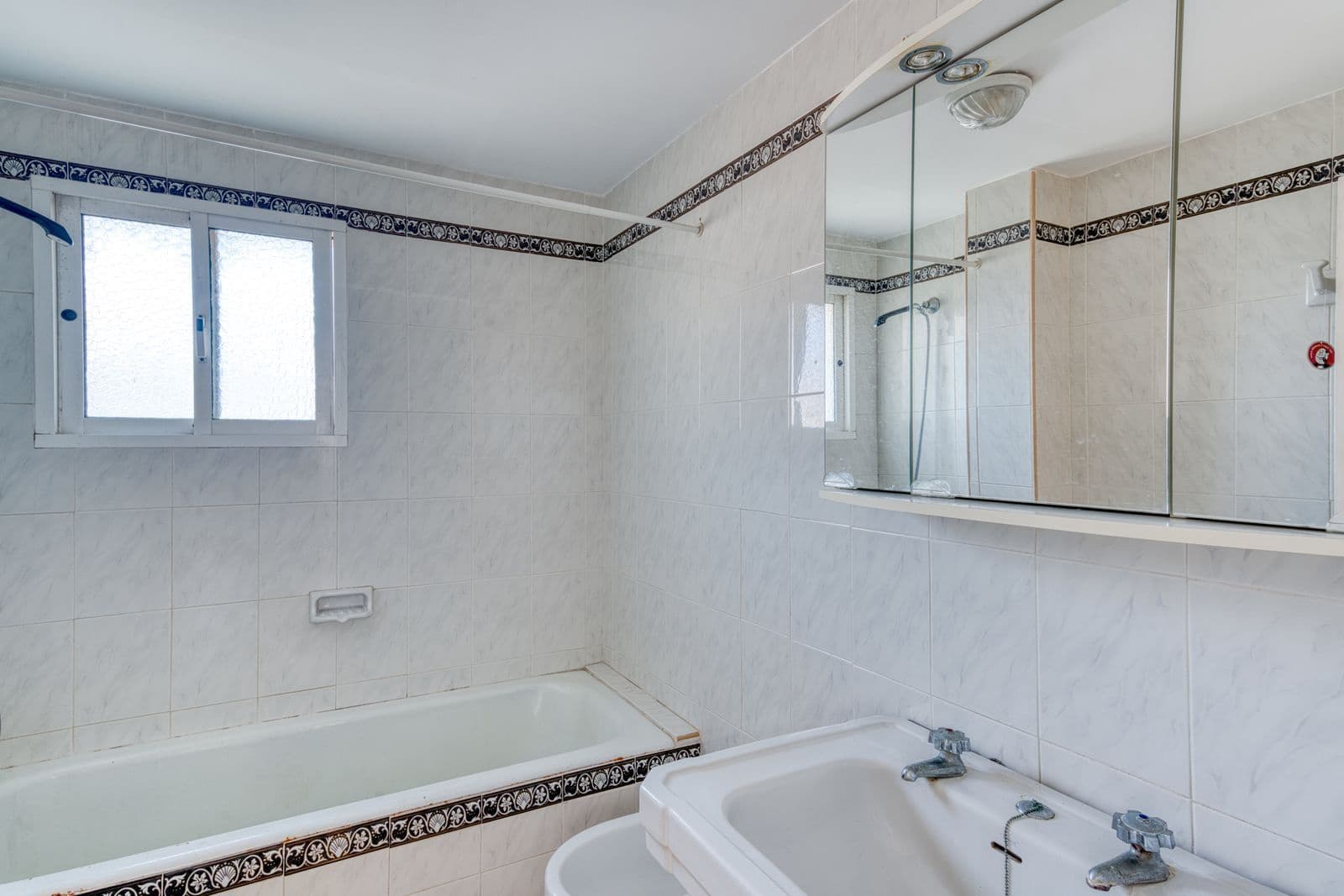 Apartamento de 2 habitaciones en Golden Mile en venta - 375.000 € (Ref: 9836146)
