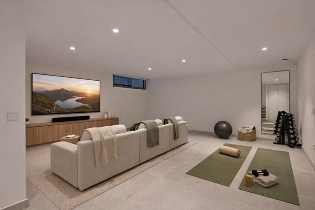 4 slaapkamer Halfvrijstaande villa te koop in San Pedro de Alcantara, Marbella - € 1.195.000 (Ref: 9836148)