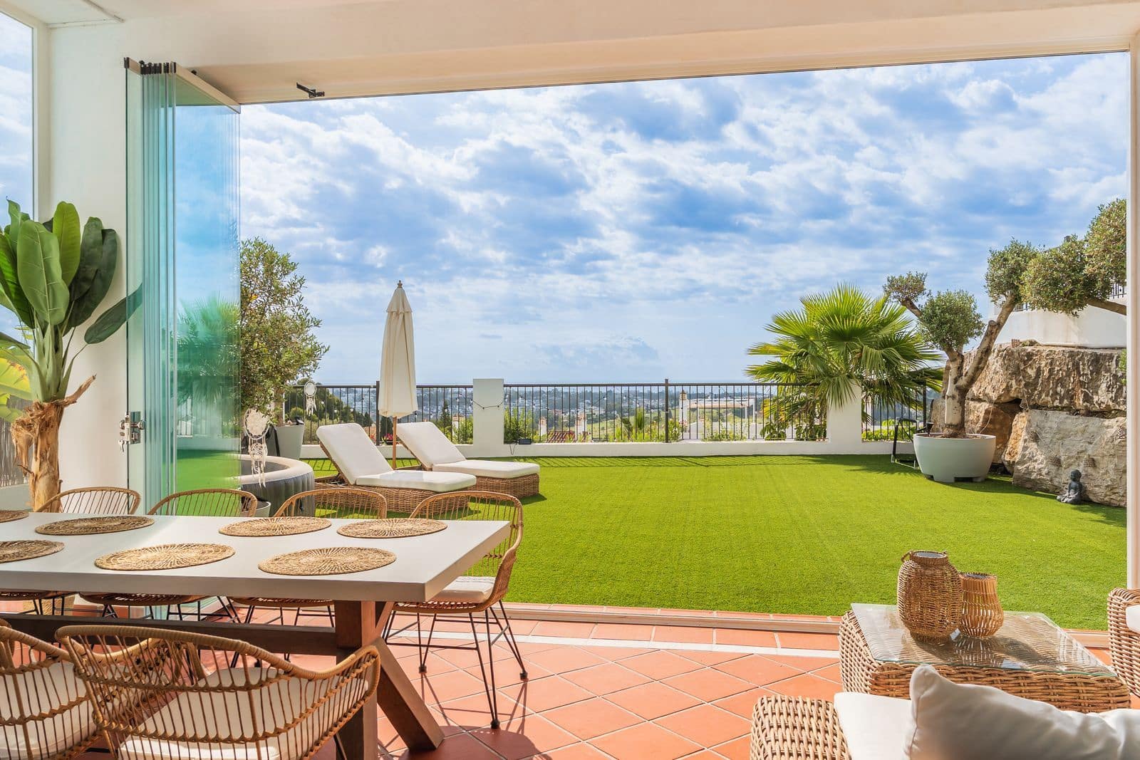 3 bedroom Apartment for sale in Benahavis - € 750,000 (Ref: 9836153)