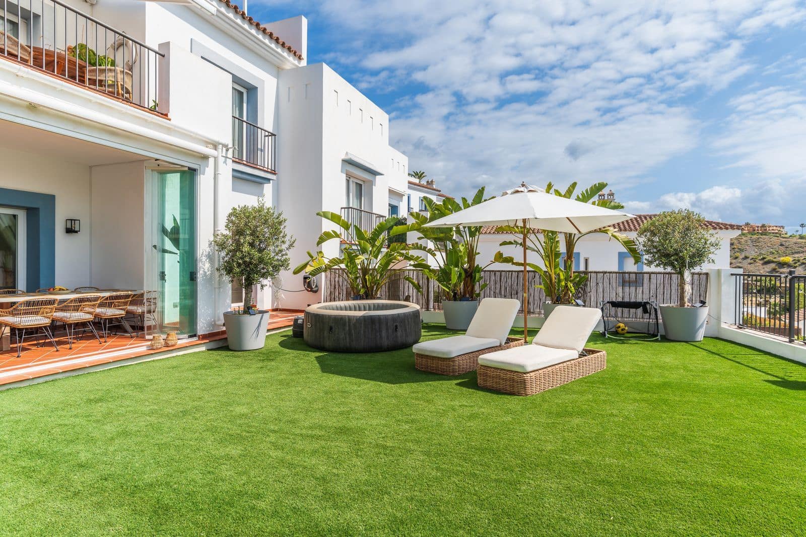 3 bedroom Apartment for sale in Benahavis - € 750,000 (Ref: 9836153)
