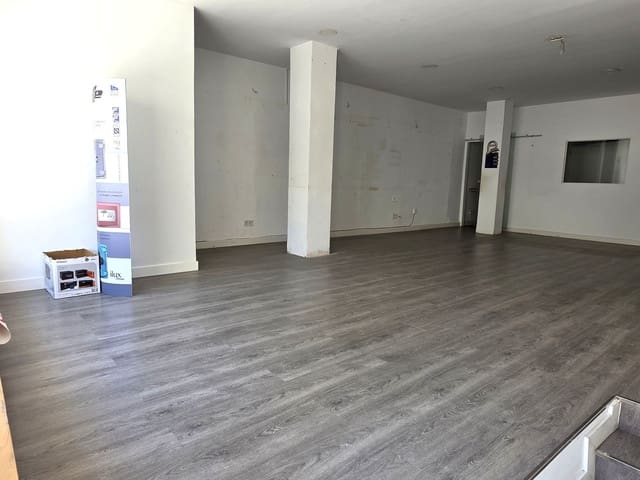 Commercial for sale in San Pedro de Alcantara, Marbella - € 300,000 (Ref: 9836332)