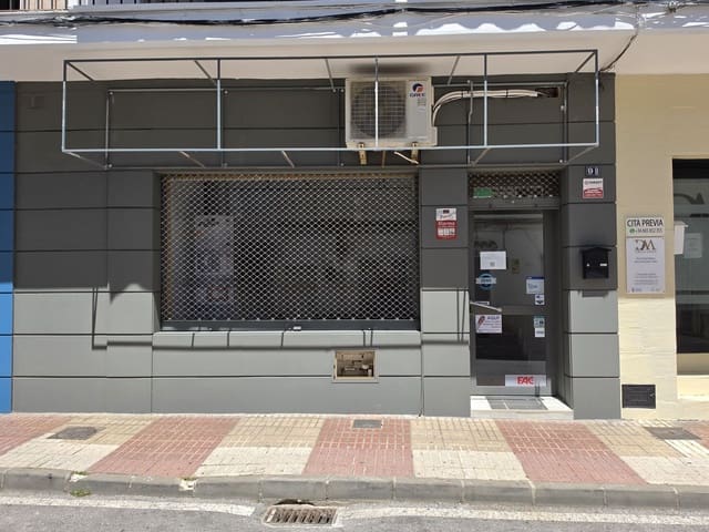 Commercial for sale in San Pedro de Alcantara, Marbella - € 300,000 (Ref: 9836332)