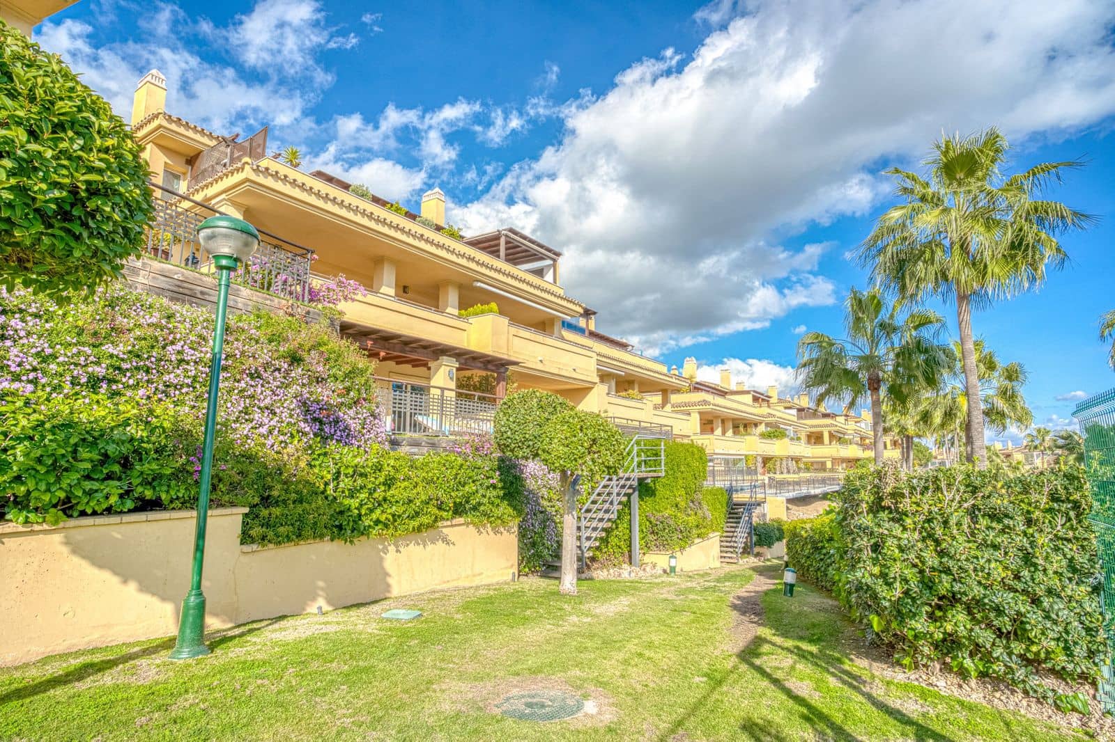 3 bedroom Apartment for sale in Golden Mile - € 1,500,000 (Ref: 9836339)
