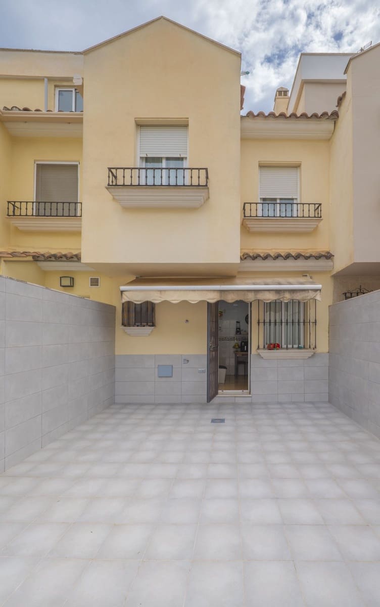 3 bedroom Townhouse for sale in Torremolinos - € 550,000 (Ref: 9836340)