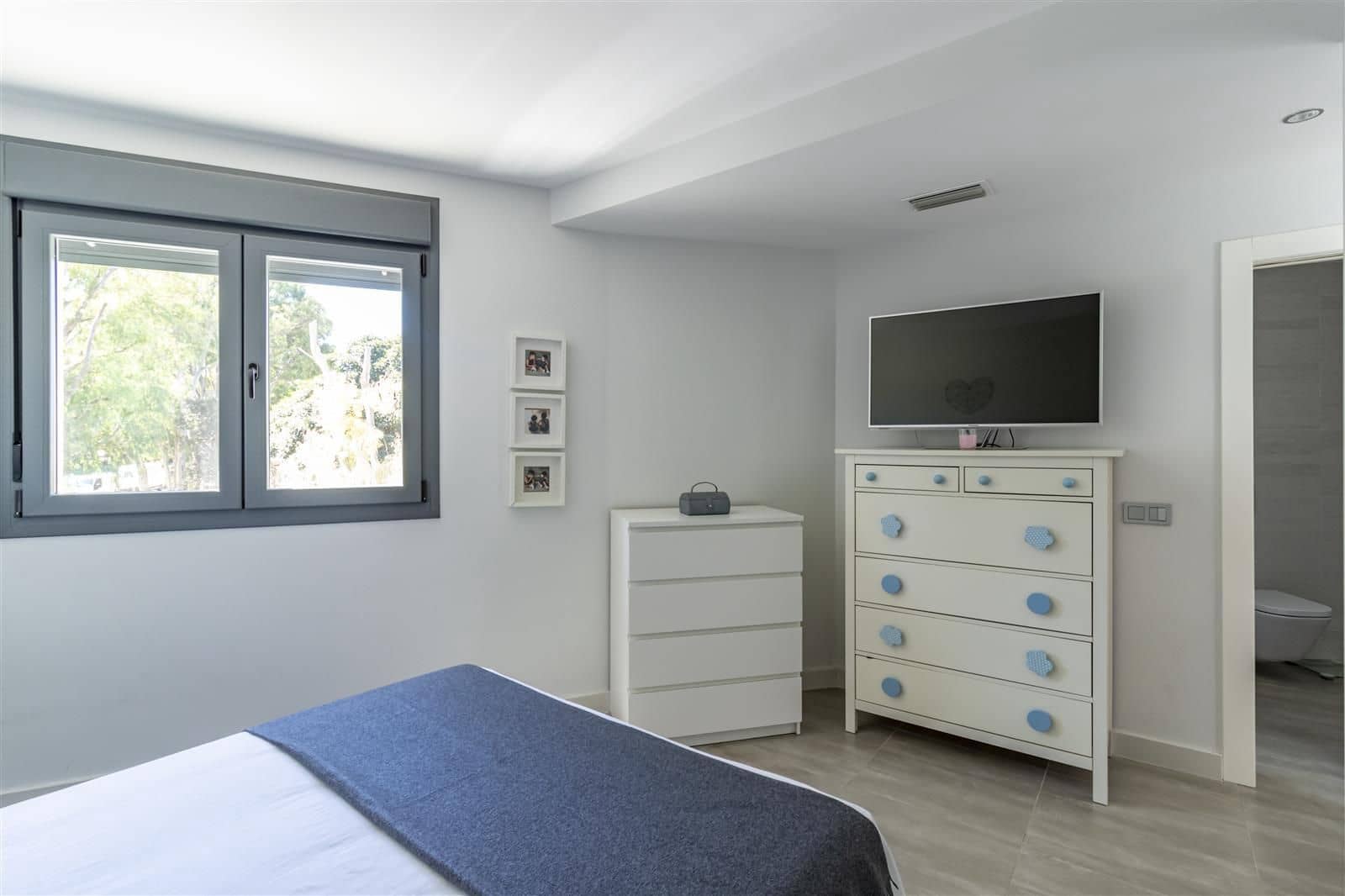 3 bedroom Townhouse for sale in San Pedro de Alcantara - € 900,000 (Ref: 9836341)