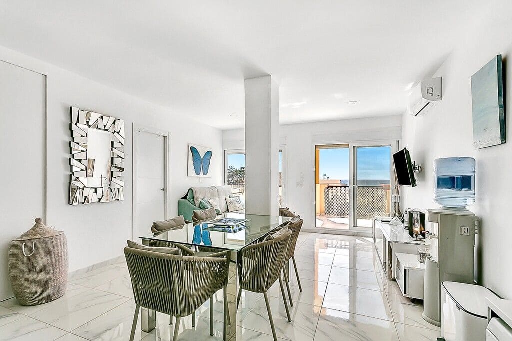 Apartamento de 2 habitaciones en Marbella en venta - 945.000 € (Ref: 9836342)
