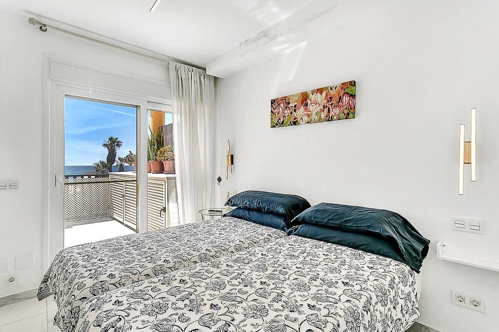 Apartamento de 2 habitaciones en Marbella en venta - 945.000 € (Ref: 9836342)