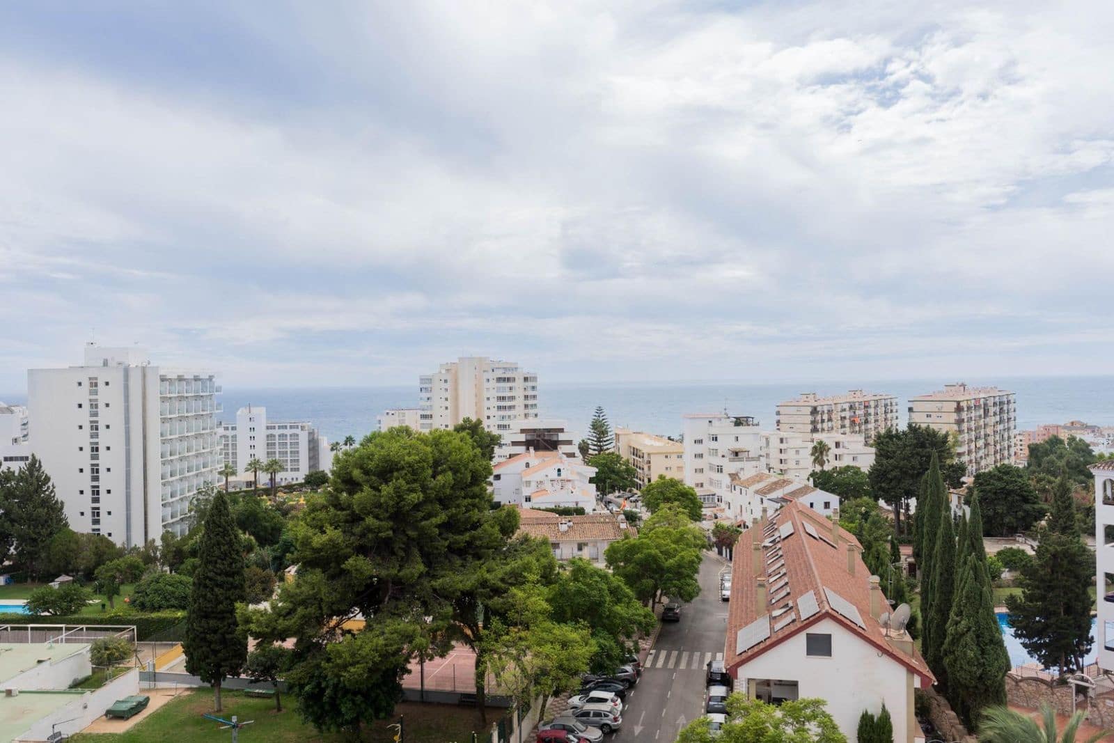 2 bedroom Apartment for sale in Benalmadena Costa - € 350,000 (Ref: 9836347)