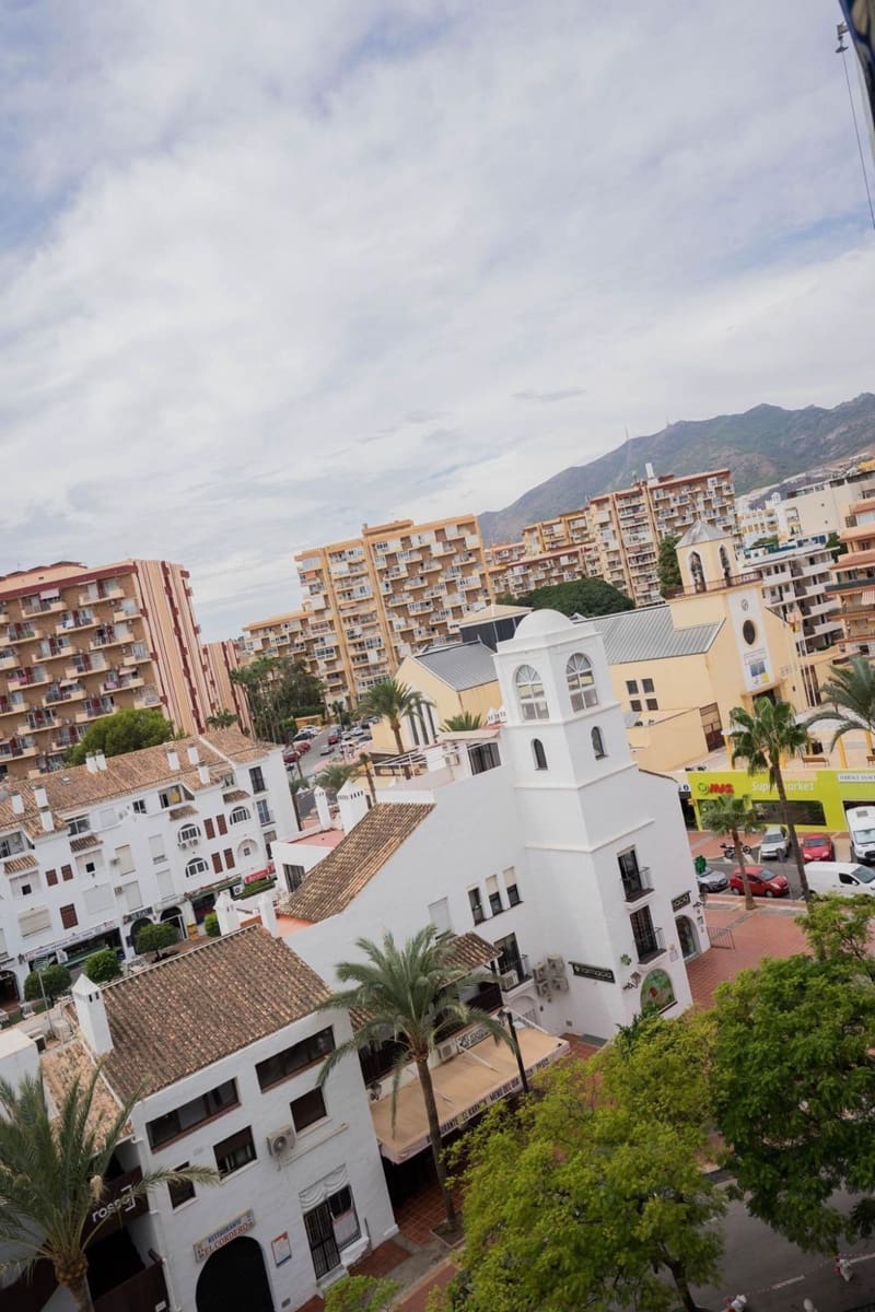 2 bedroom Apartment for sale in Benalmadena Costa - € 350,000 (Ref: 9836347)
