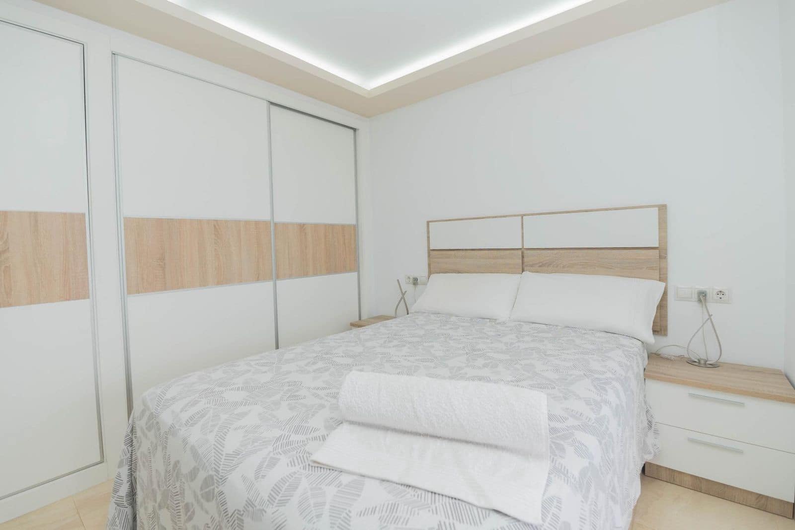 2 bedroom Apartment for sale in Benalmadena Costa - € 350,000 (Ref: 9836347)