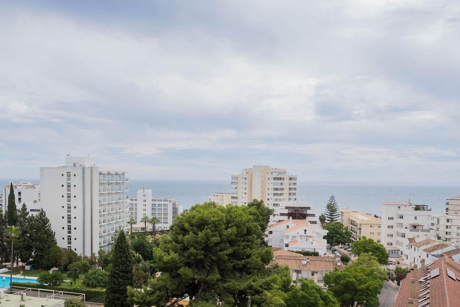 2 bedroom Apartment for sale in Benalmadena Costa - € 350,000 (Ref: 9836347)