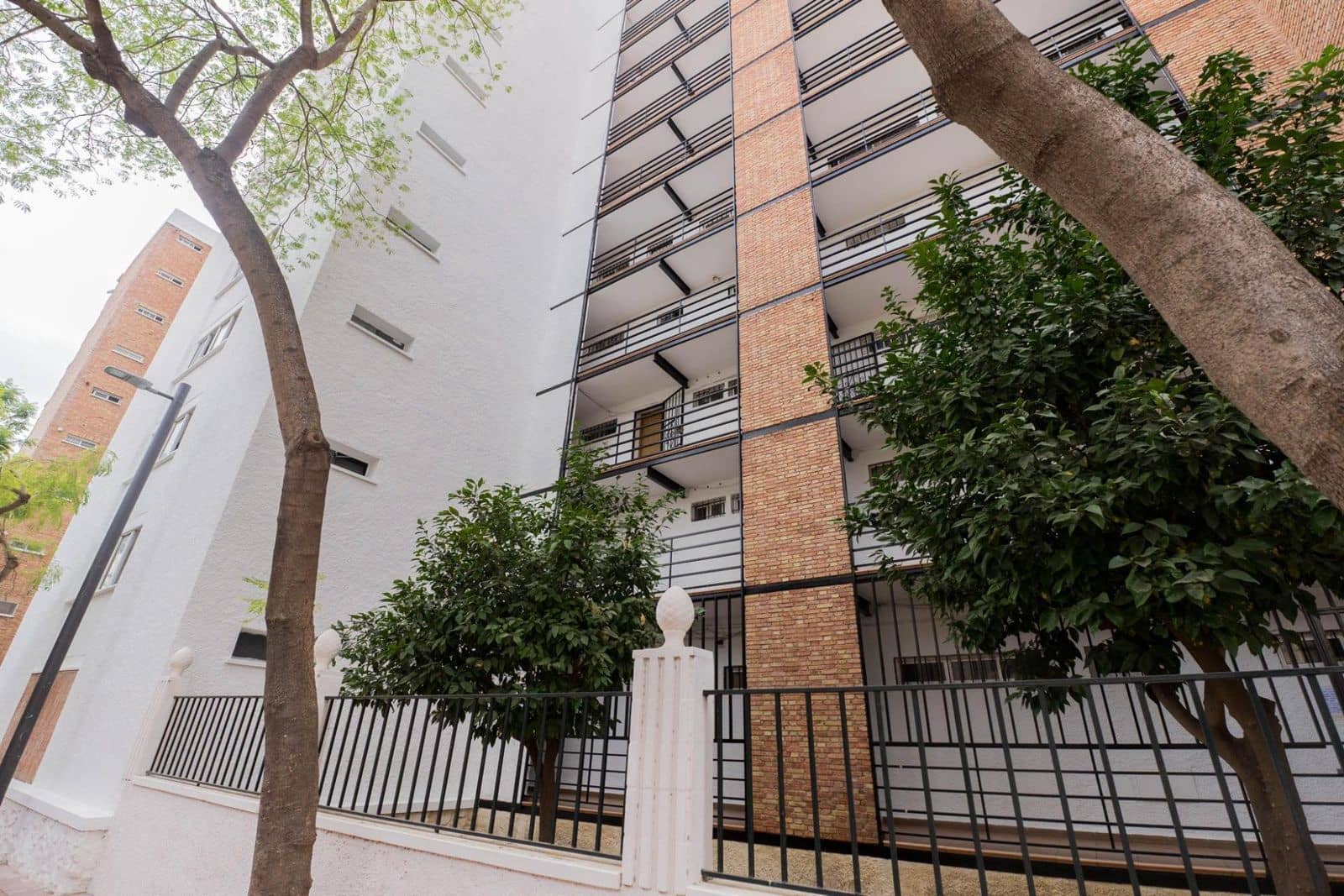 2 bedroom Apartment for sale in Benalmadena Costa - € 350,000 (Ref: 9836347)