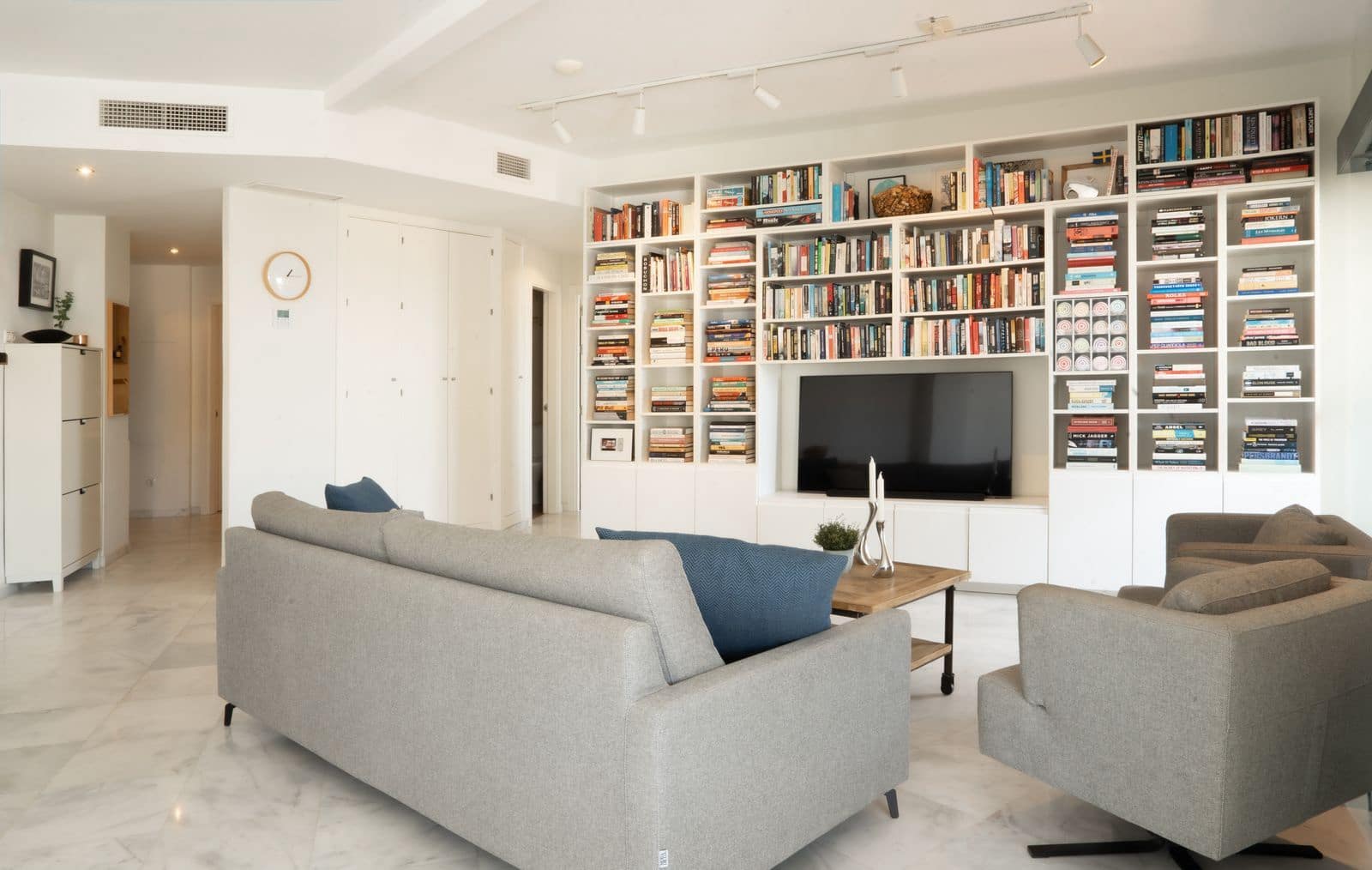 2 bedroom Apartment for sale in New Golden Mile - € 695,000 (Ref: 9836350)