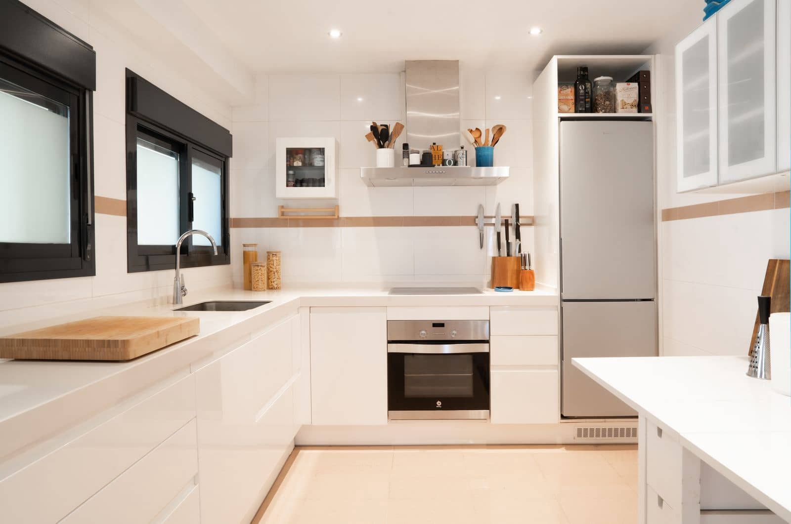 2 bedroom Apartment for sale in New Golden Mile - € 695,000 (Ref: 9836350)