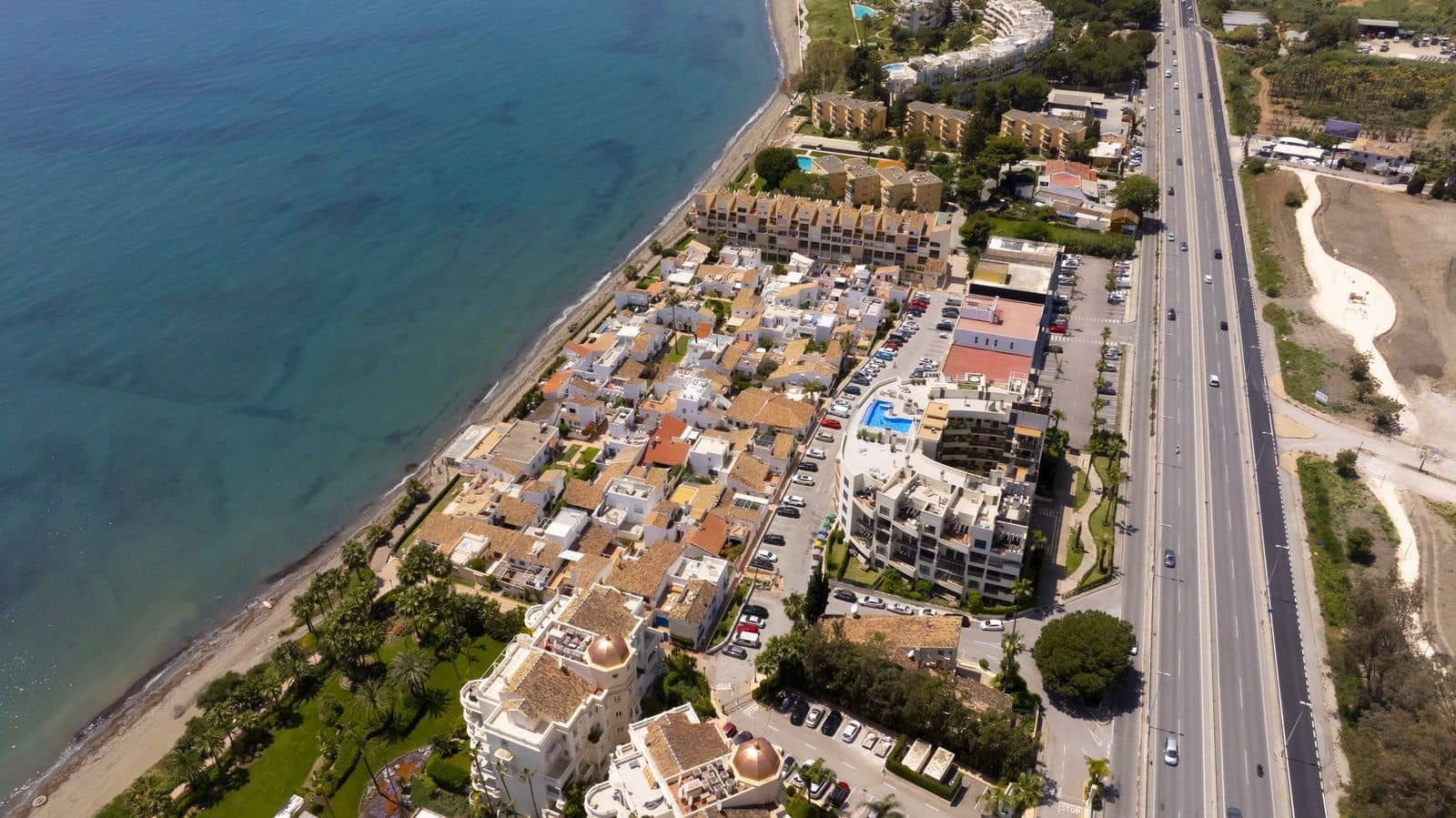 2 bedroom Apartment for sale in New Golden Mile - € 695,000 (Ref: 9836350)