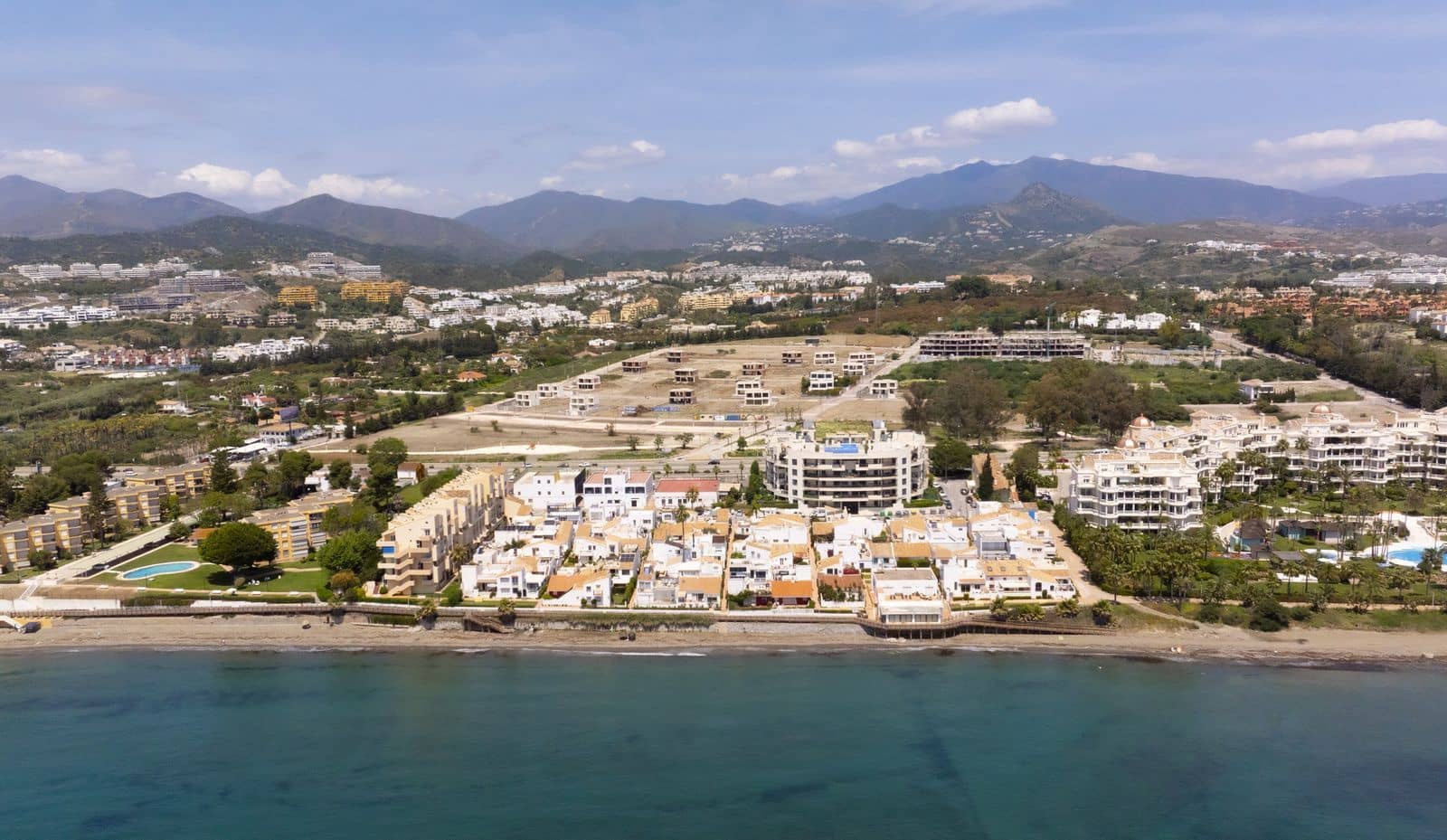 2 bedroom Apartment for sale in New Golden Mile - € 695,000 (Ref: 9836350)