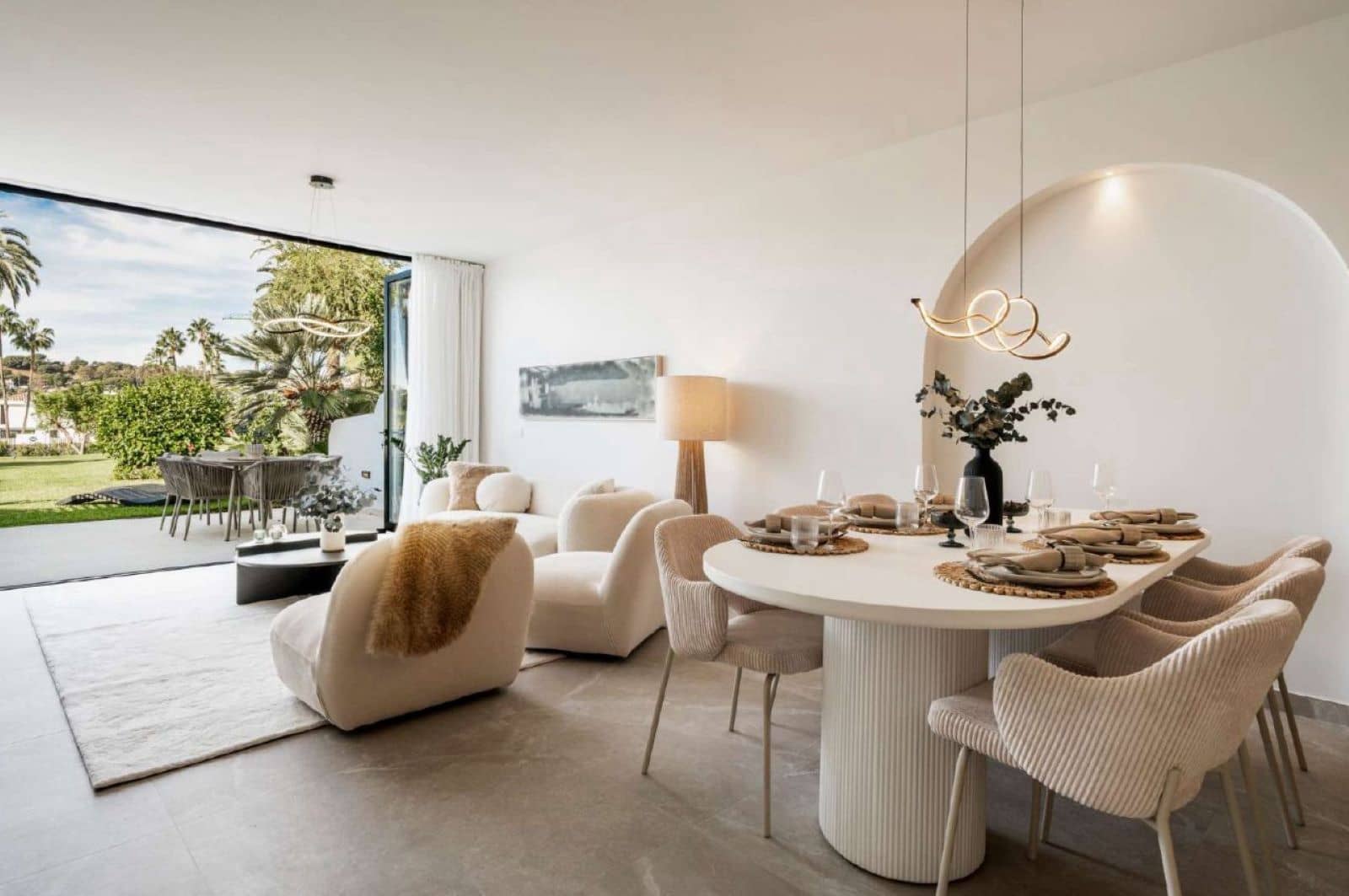 4 bedroom Townhouse for sale in Nueva Andalucia - € 1,395,000 (Ref: 9836353)