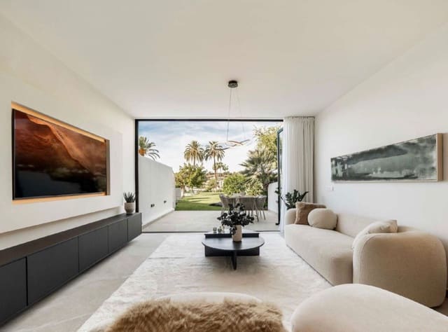 Casa de 4 habitaciones en Nueva Andalucia, Marbella en venta - 1.395.000 € (Ref: 9836353)