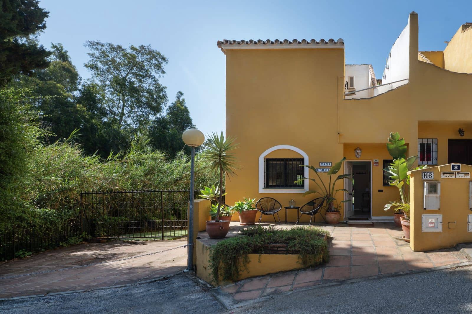 2 bedroom Semi-detached Villa for sale in Mijas Costa - € 495,000 (Ref: 9836357)