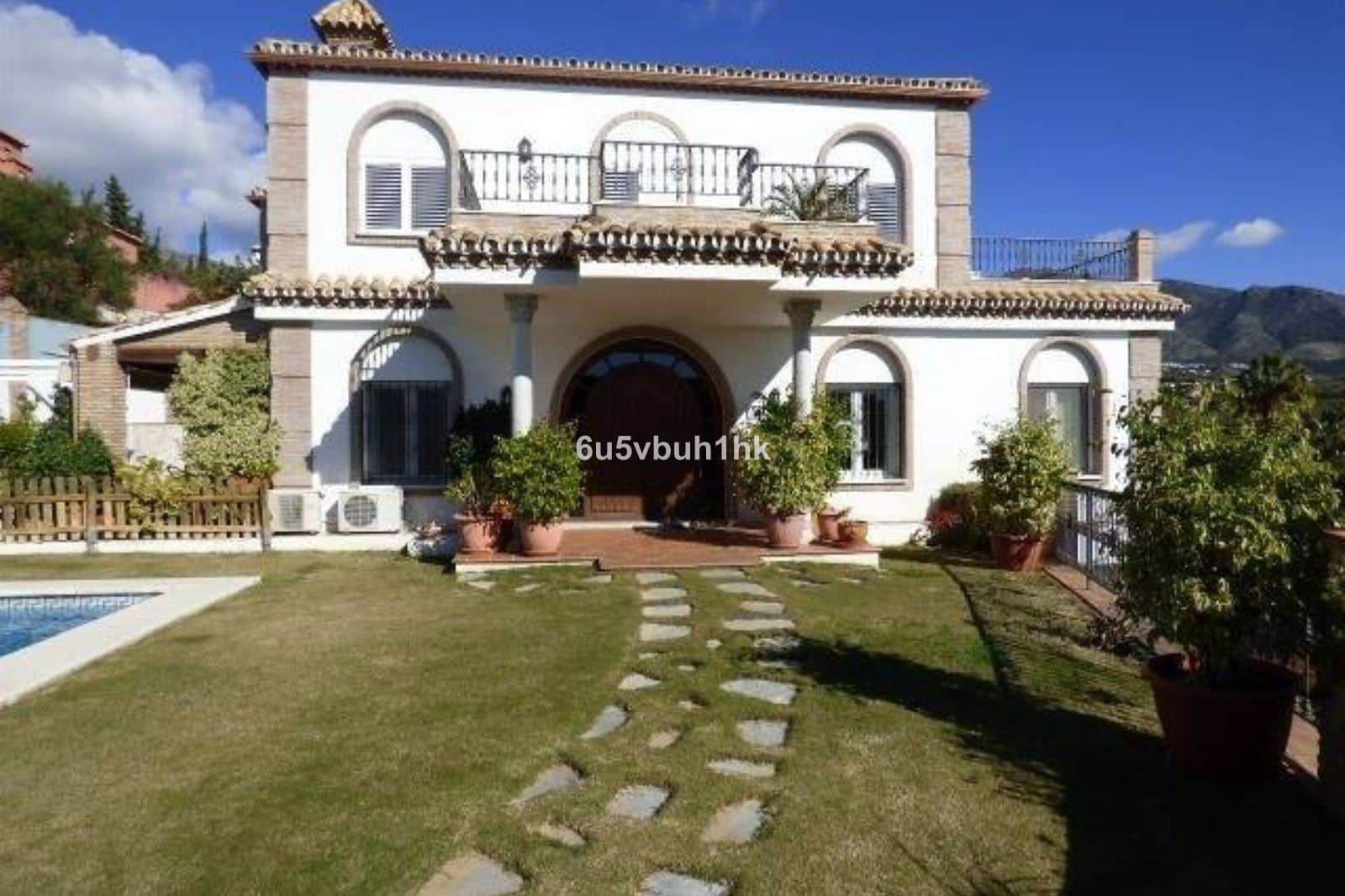 4 bedroom Villa for sale in Mijas Costa - € 1,300,000 (Ref: 9836371)