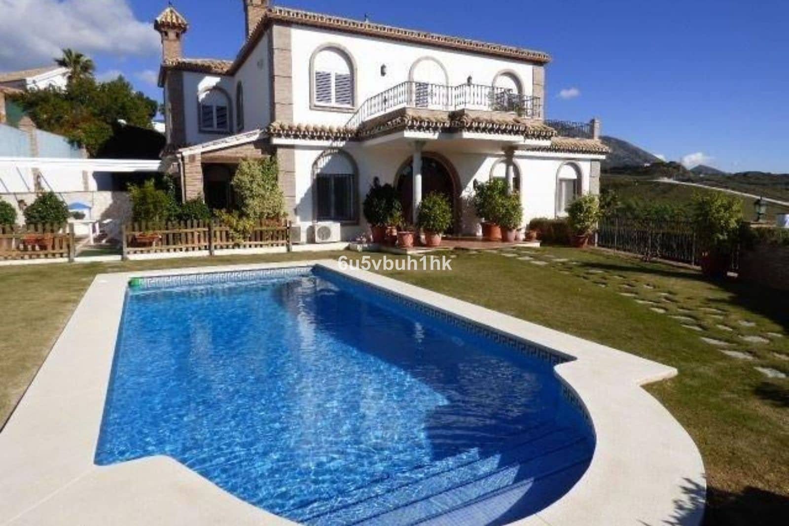 4 bedroom Villa for sale in Mijas Costa - € 1,300,000 (Ref: 9836371)