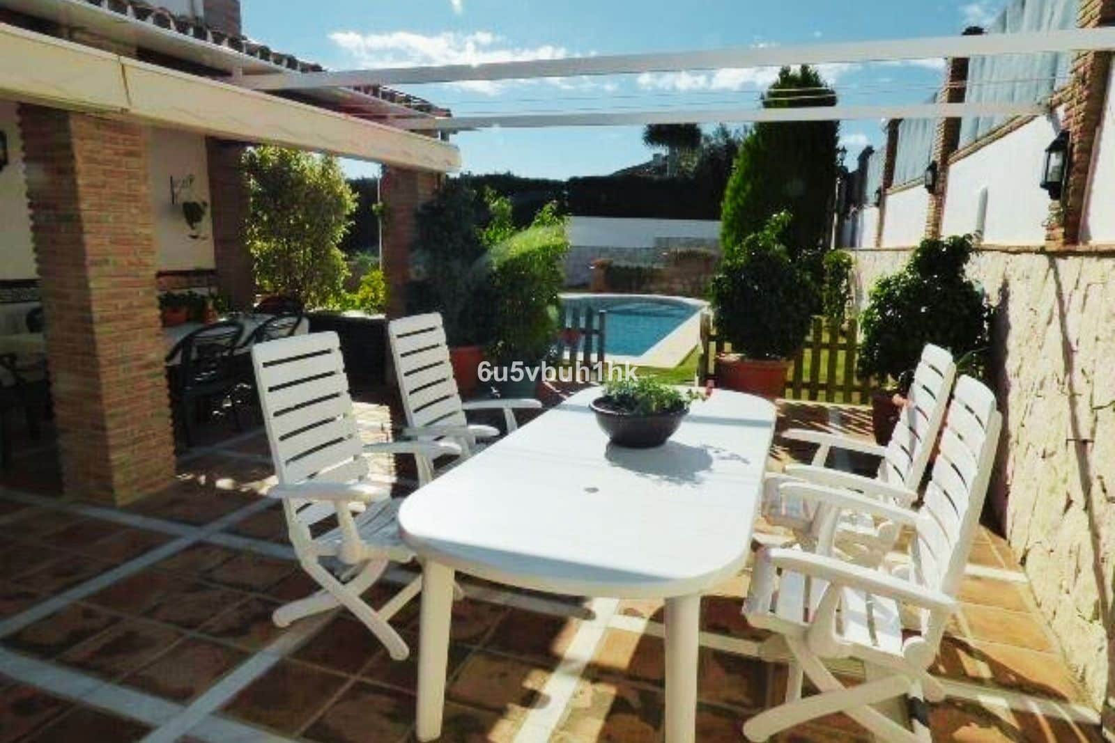 4 bedroom Villa for sale in Mijas Costa - € 1,300,000 (Ref: 9836371)