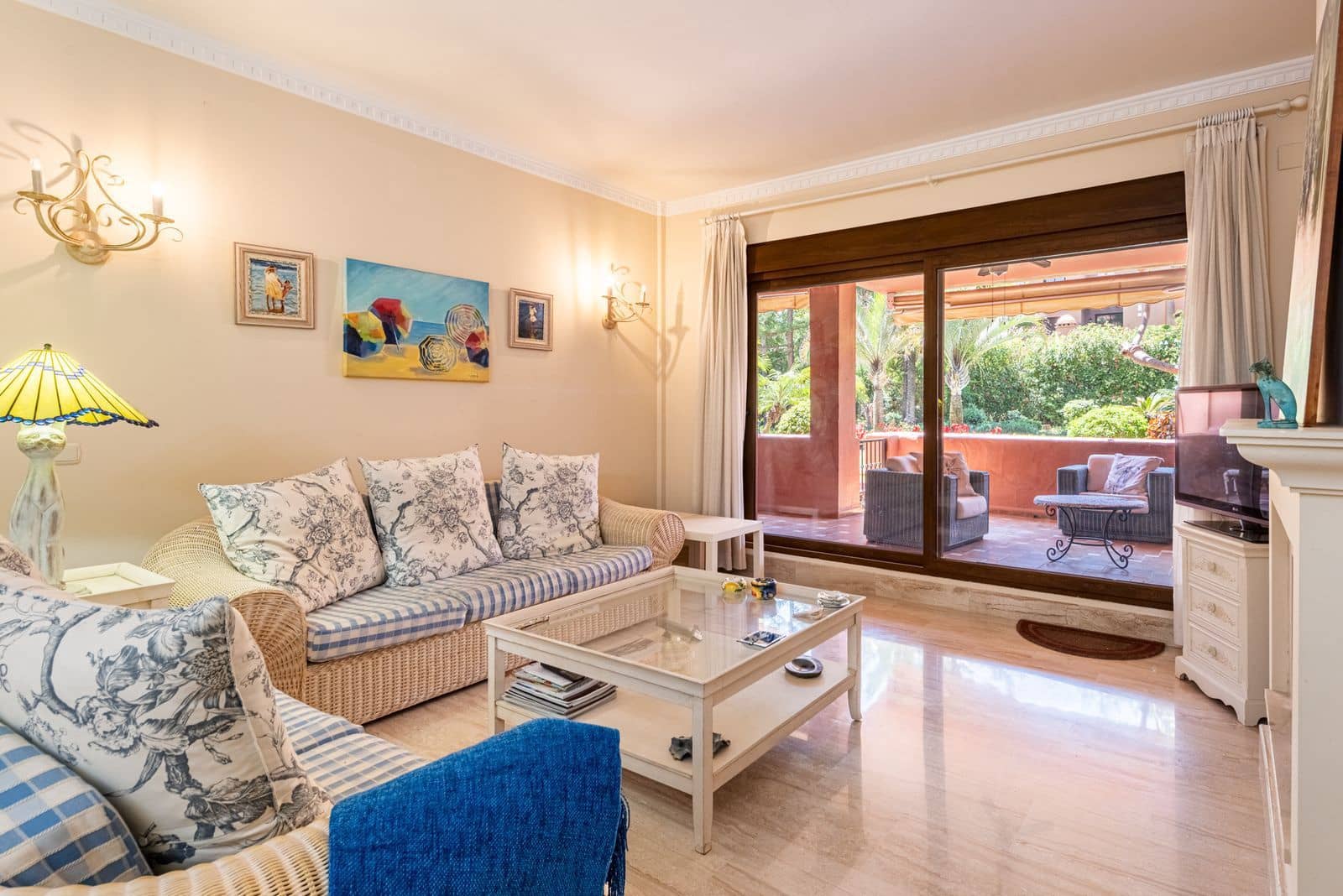 2 slaapkamer Appartement te koop in Guadalmina - € 580.000 (Ref: 9836375)