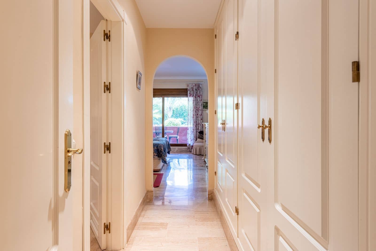 2 slaapkamer Appartement te koop in Guadalmina - € 580.000 (Ref: 9836375)