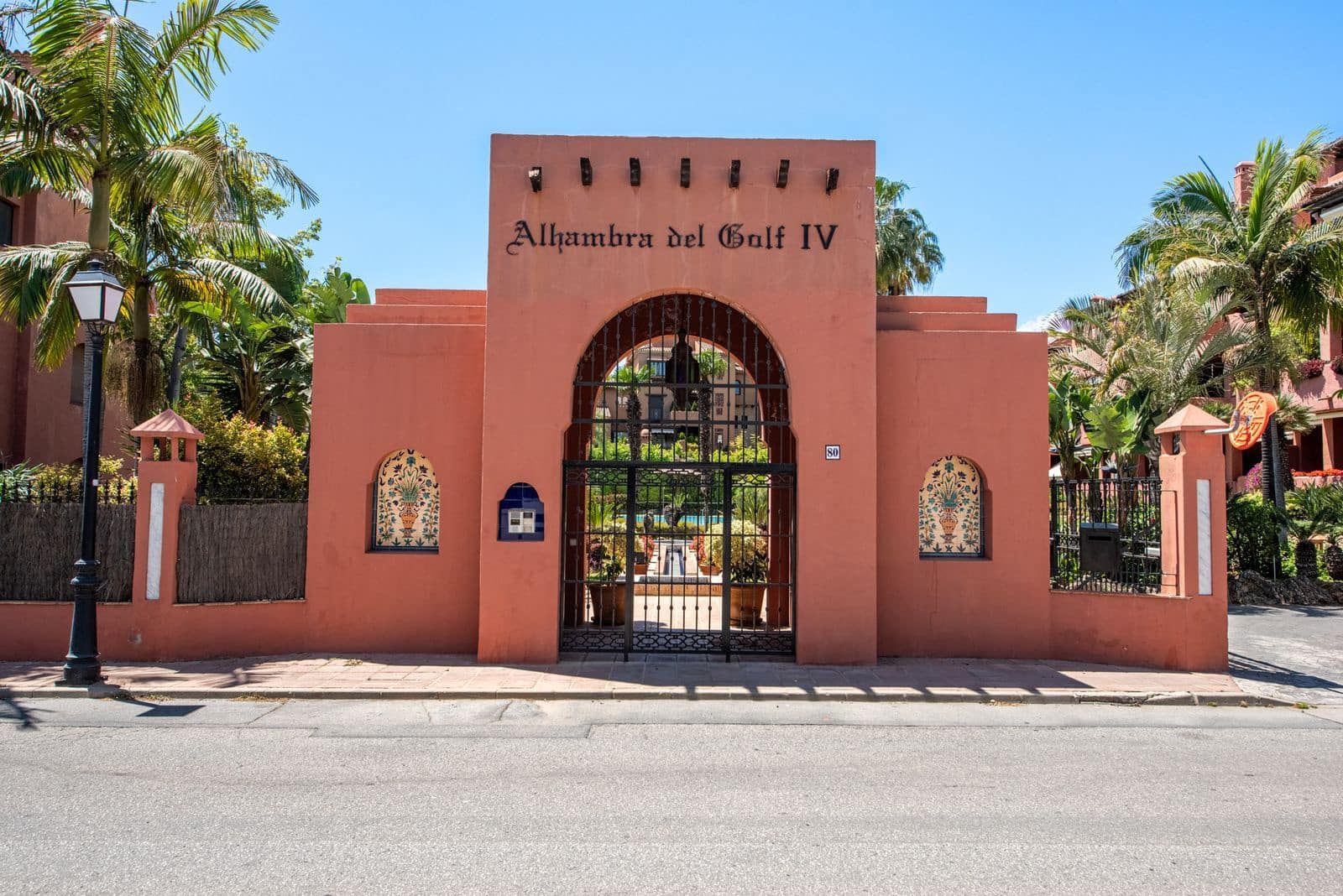 2 slaapkamer Appartement te koop in Guadalmina - € 580.000 (Ref: 9836375)