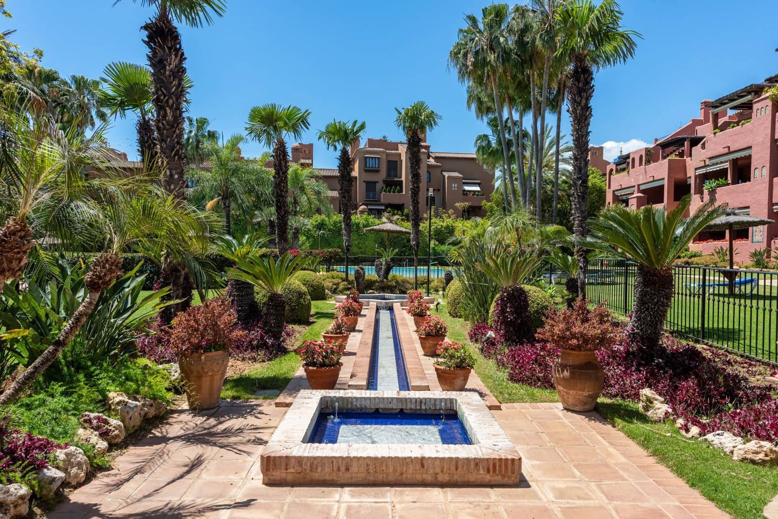 2 slaapkamer Appartement te koop in Guadalmina - € 580.000 (Ref: 9836375)
