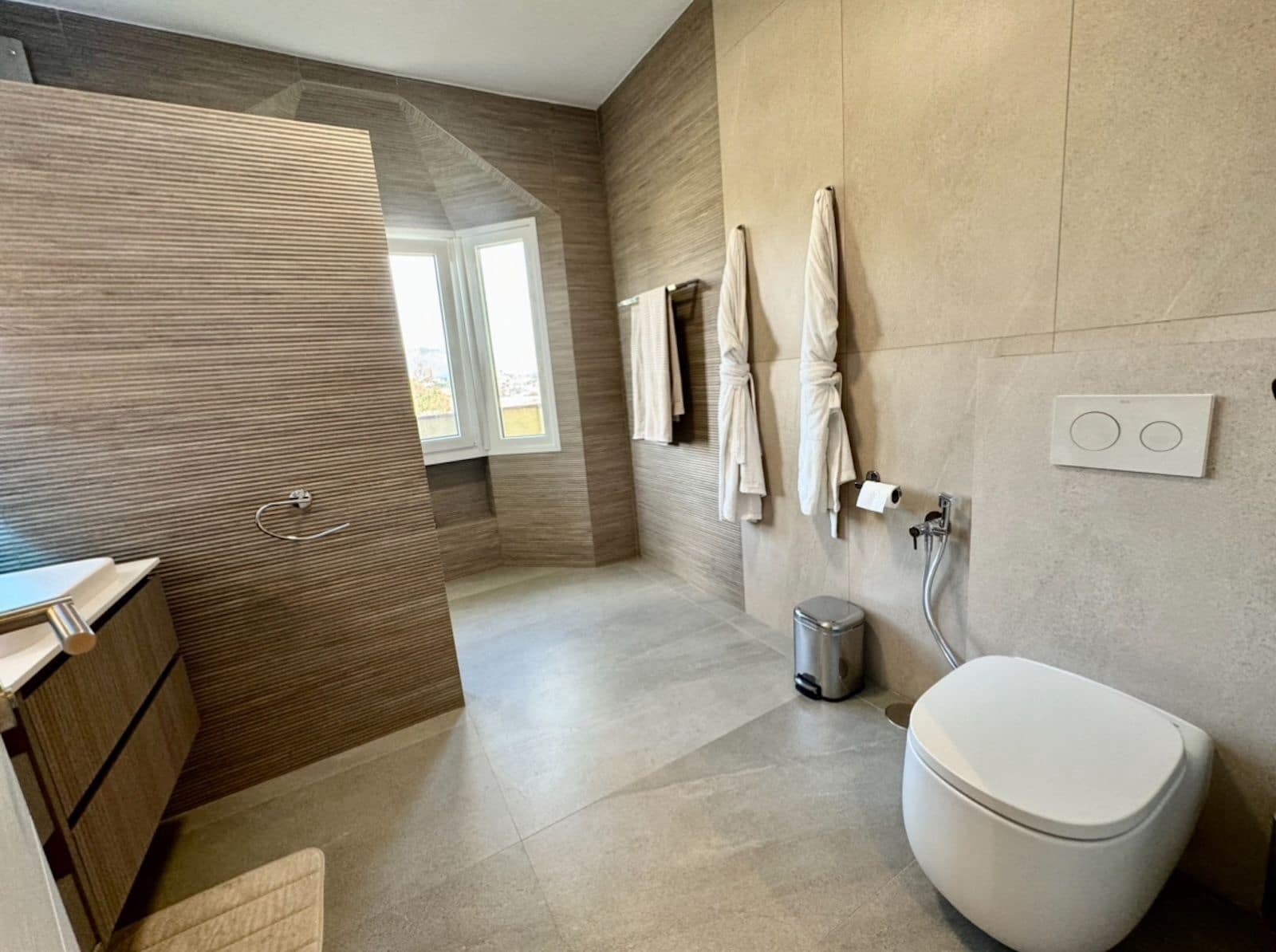 3 bedroom Townhouse for sale in Atalaya-Isdabe - € 795,000 (Ref: 9836381)