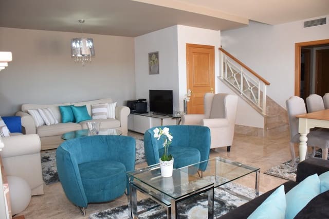 2 slaapkamer Halfvrijstaande villa te koop in Santa Clara, Marbella - € 695.000 (Ref: 9836384)