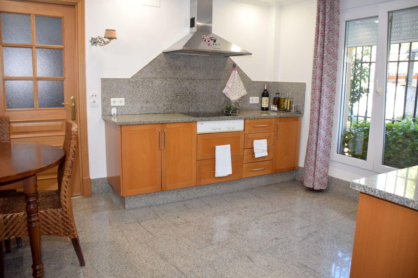 5 bedroom Semi-detached Villa for sale in Marbella - € 1,500,000 (Ref: 9836385)
