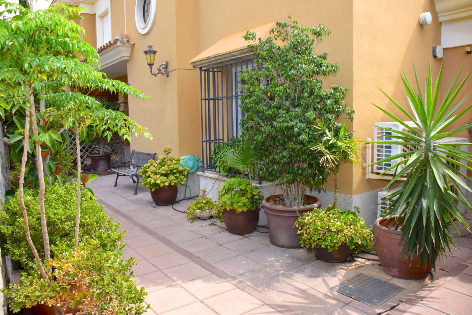 5 bedroom Semi-detached Villa for sale in Marbella - € 1,500,000 (Ref: 9836385)